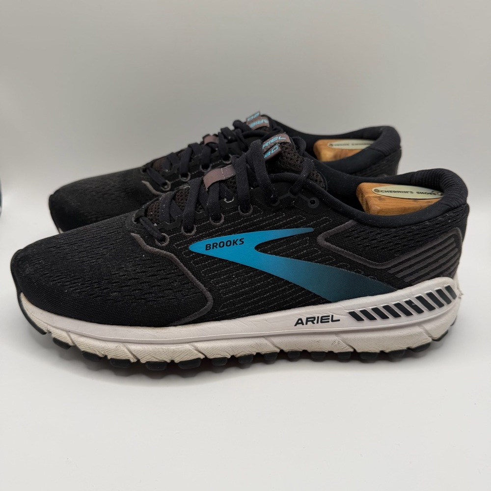 Brooks Men's Black and Blue Athletic Shoes